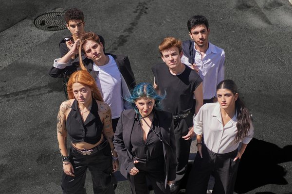 How to Adapt the Quintessential British Tea Dress for a Modern Office Environment?